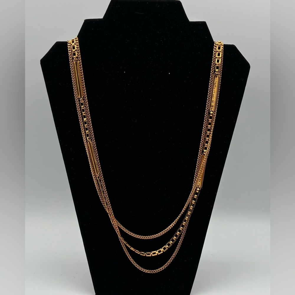 Stunning Vintage Monet 3 Strand gold toned necklace
